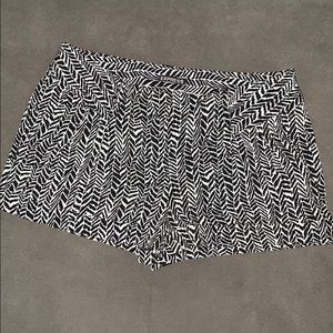 Black and white Express shorts. Like new
